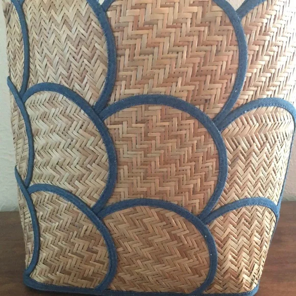 Elegant Blue and Tan Woven Tote Bag - Picture 6 of 12